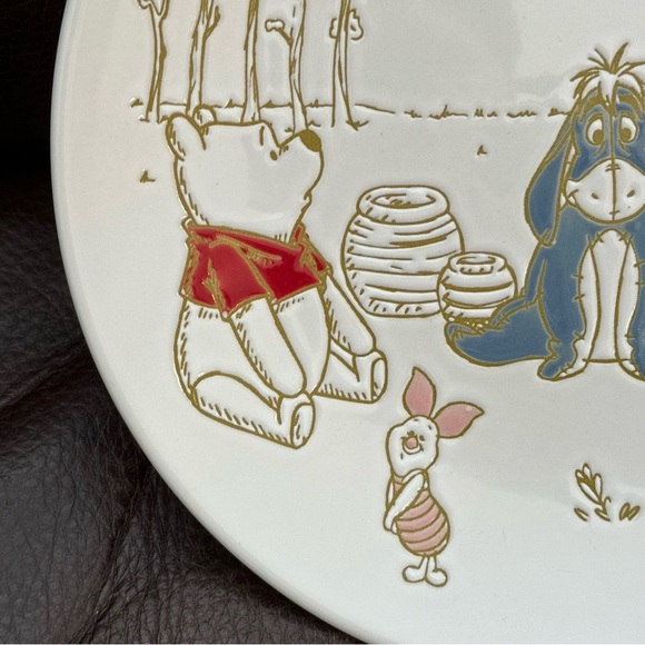 Disney Winnie the Pooh - Bee at One 8” Salad Plate - Picture 2 of 7